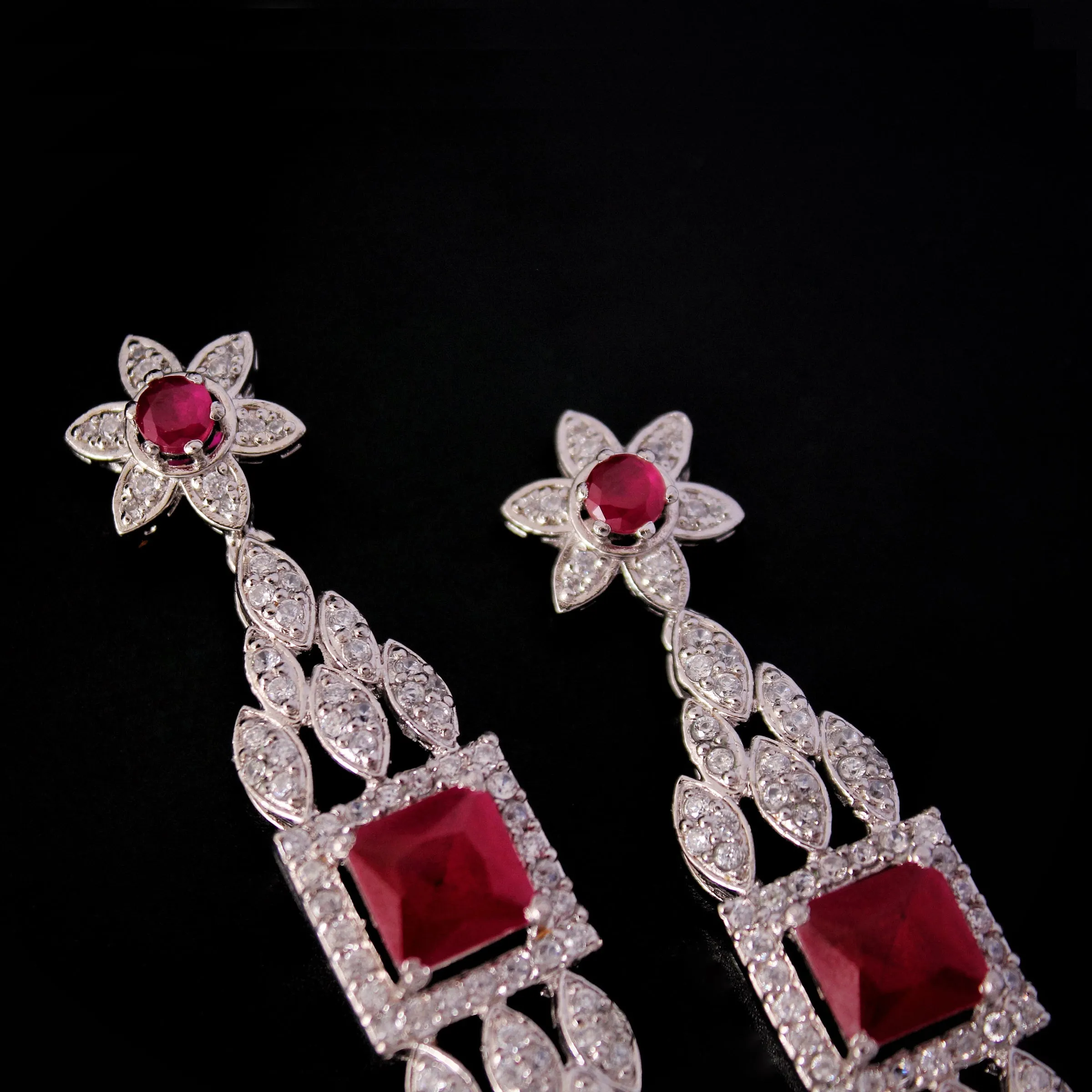 Earrings in Chetum