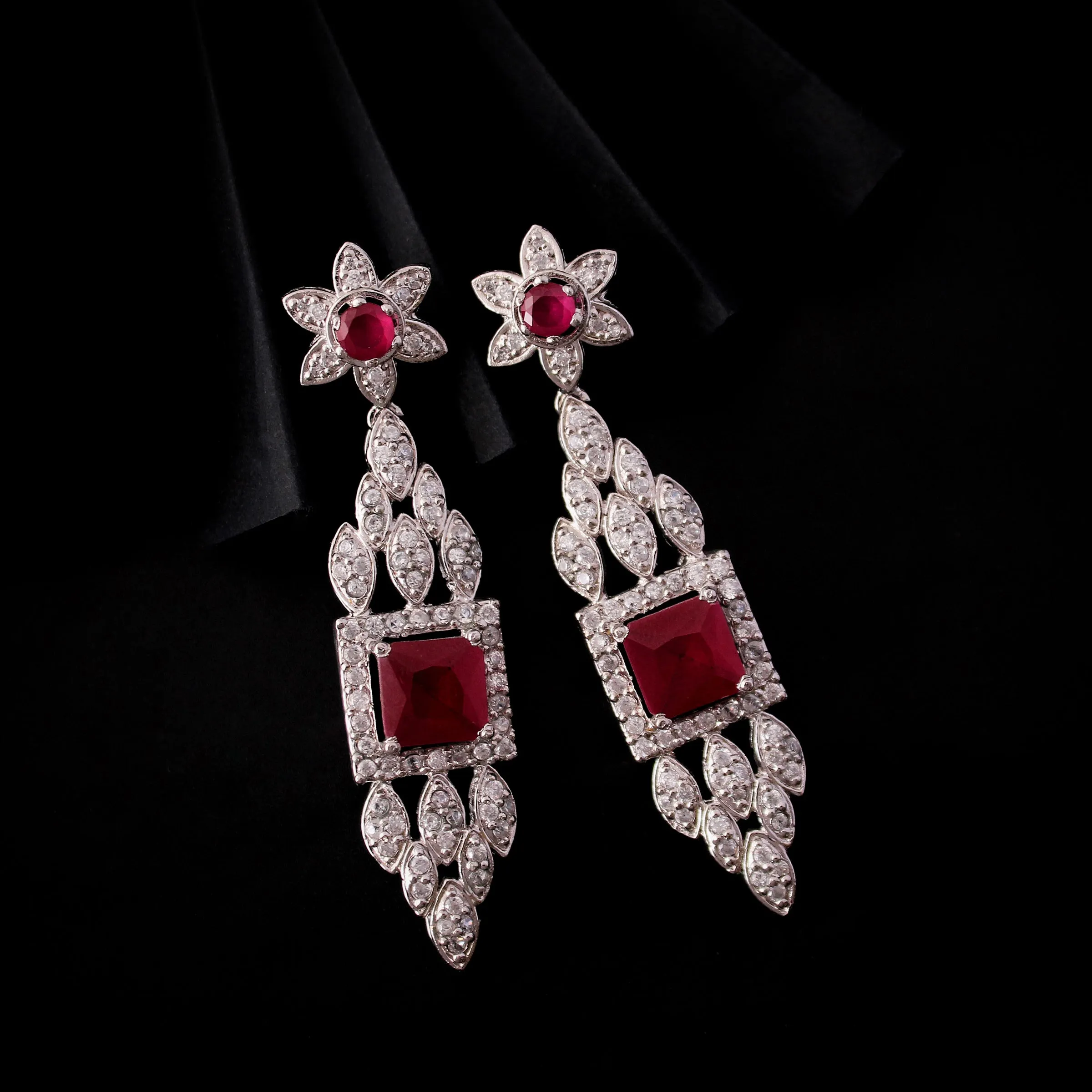 Earrings in Chetum