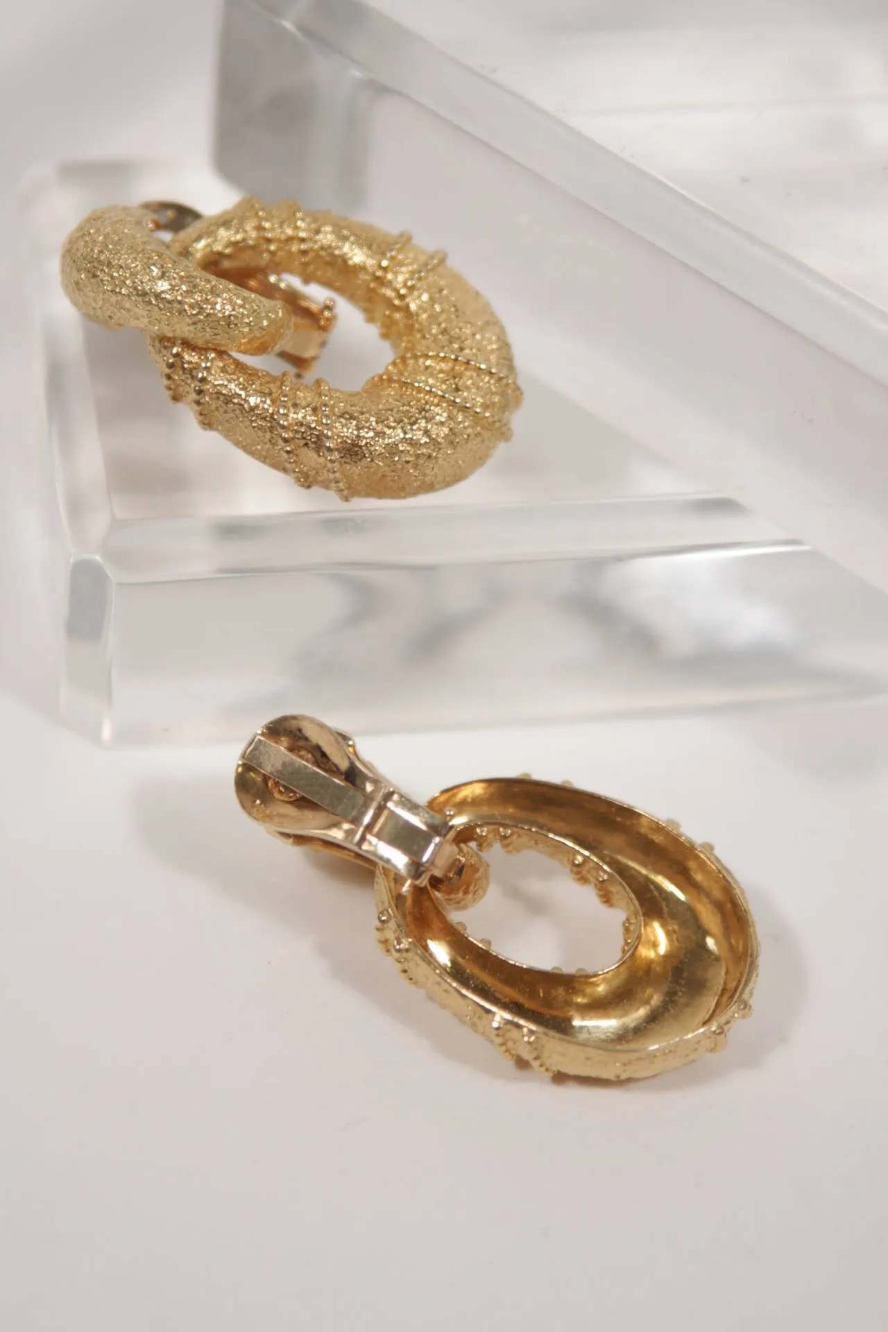 GOLD Textured Oval Clip On 18 Karat Yellow Gold Earrings